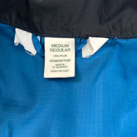 LLBean lightweight pullover jacket - Picture 6 of 8